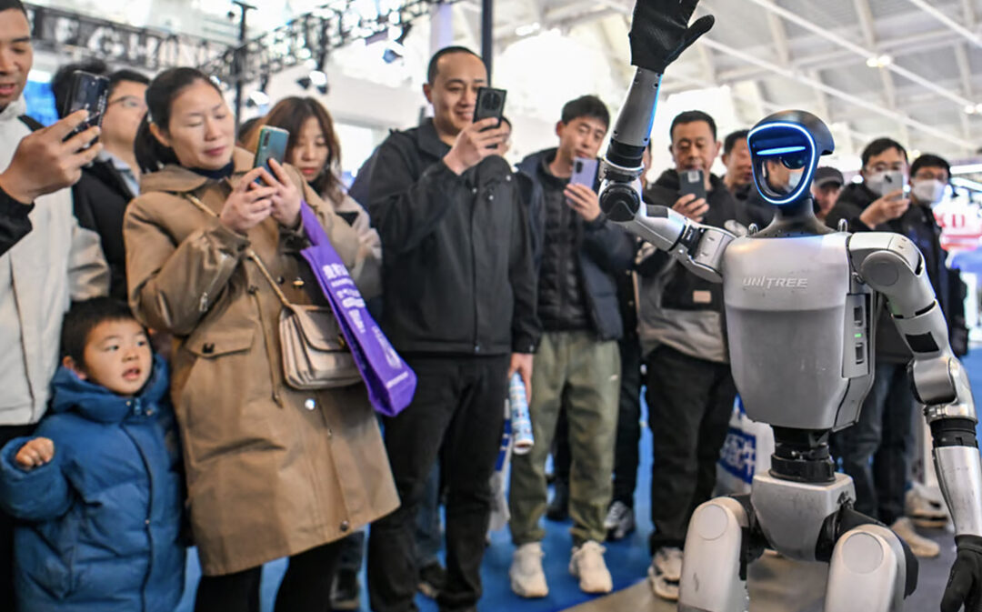 La Cina si prepara alla produzione di massa di robot umanoidi