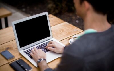 La Silicon Valley clona Amazon e Gmail per addestrare gli agenti IA