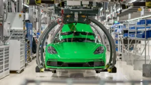 Porsche cerca da Xpeng la CO₂ che le manca
