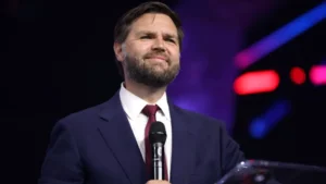Per JD Vance l’IA è “satanica”. Ma non rallenta sui data center